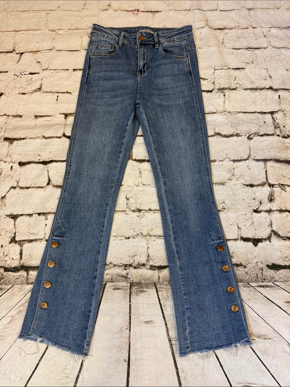 Femme Fatale Veronica Cropped Flare Jeans | Button Hem Detail | Mid Rise Size S - Picture 2 of 9